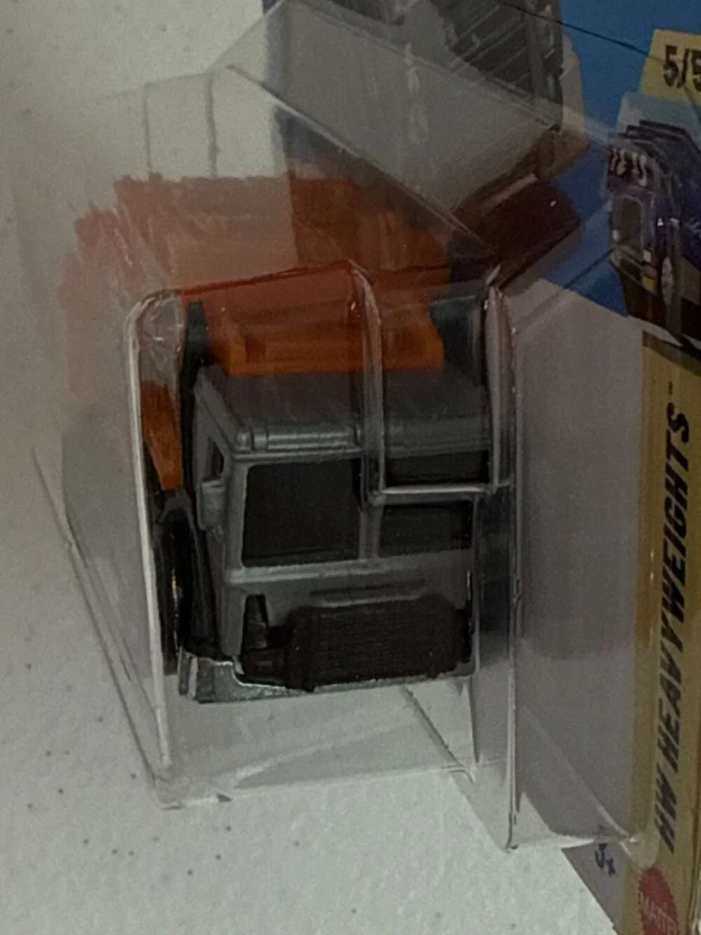 Hot Wheels Total Disposal HW Heavyweights Garbage Truck 2026